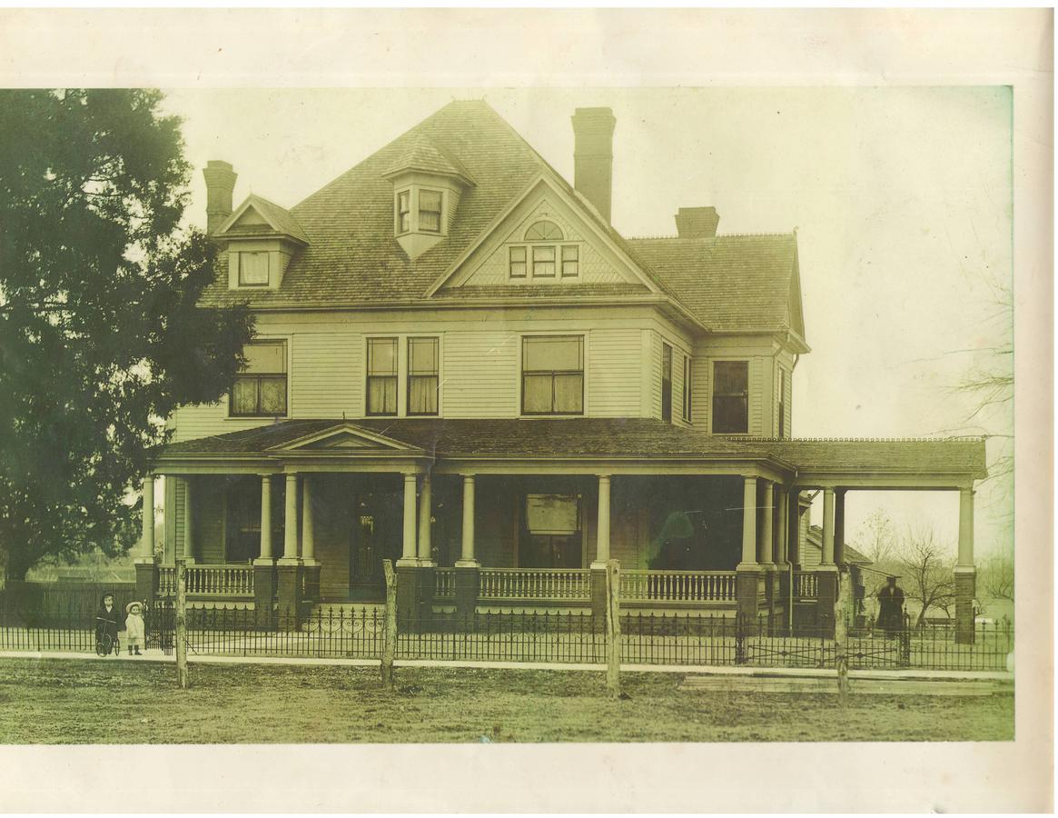 Spahn House Bed And Breakfast Senatobia Bagian luar foto